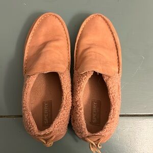 Sperry light pink slippers